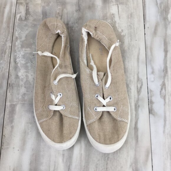 Madden Girl Slip-On Sneakers 11 - Picture 1 of 7
